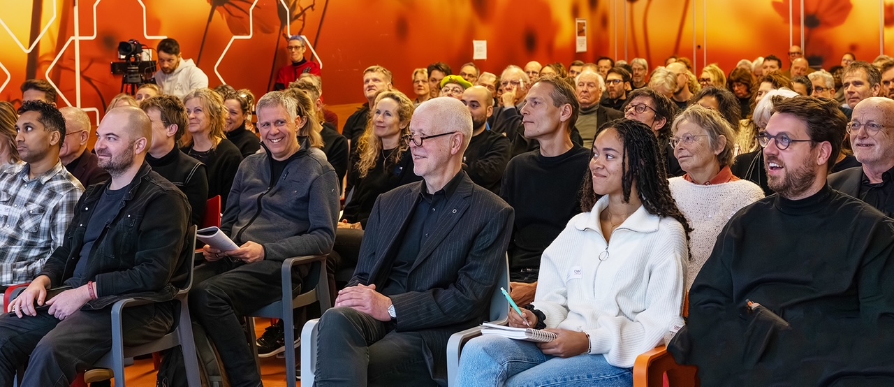 Zen.nl, Zen, meditatie, leren mediteren, zenmeester, Rients Ranzen Ritskes, toeval, ziop, zenleraren in opleiding, gasten, bestuderen, verklaren